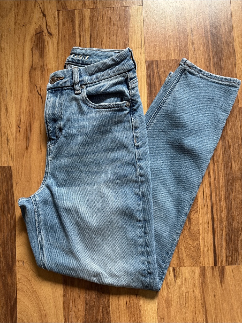 American Eagle Outfitters Light Blue High-Rise Women’s Jeans